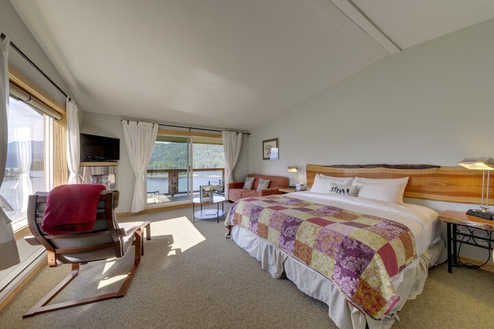 Room 3 of 53