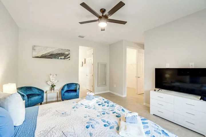 Room 6 of 21