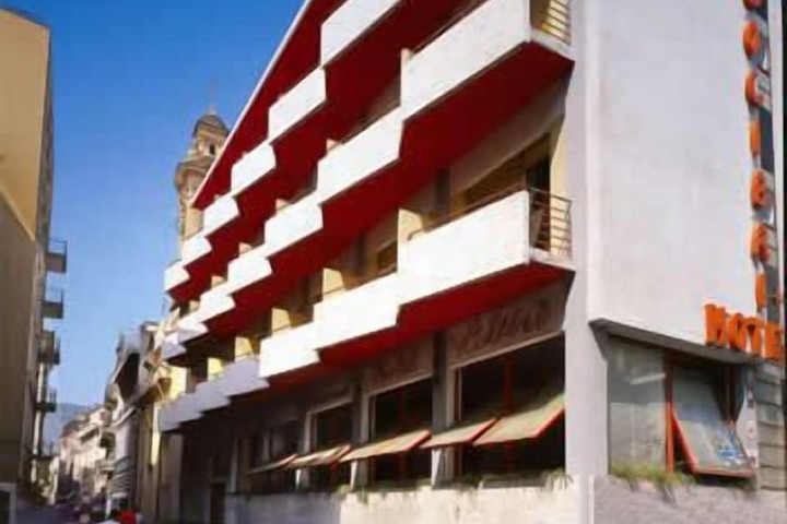 Hotel 37 of 42