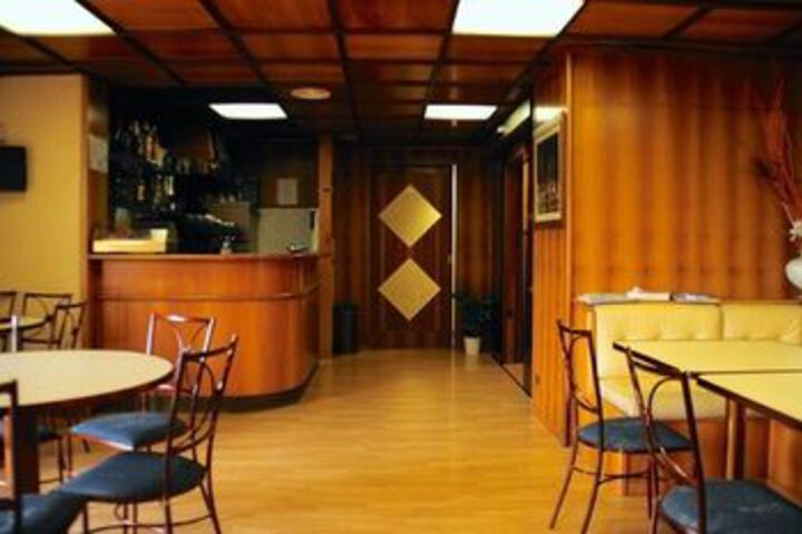 Hotel Bar
