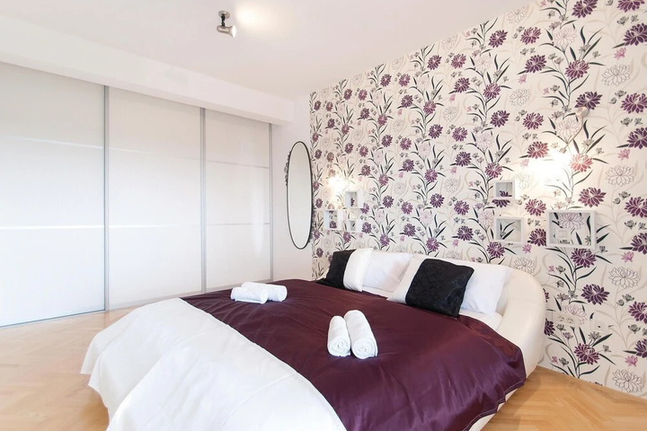 Room 3 of 34