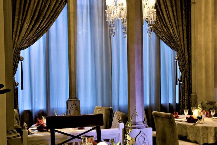 Dining 77 of 136