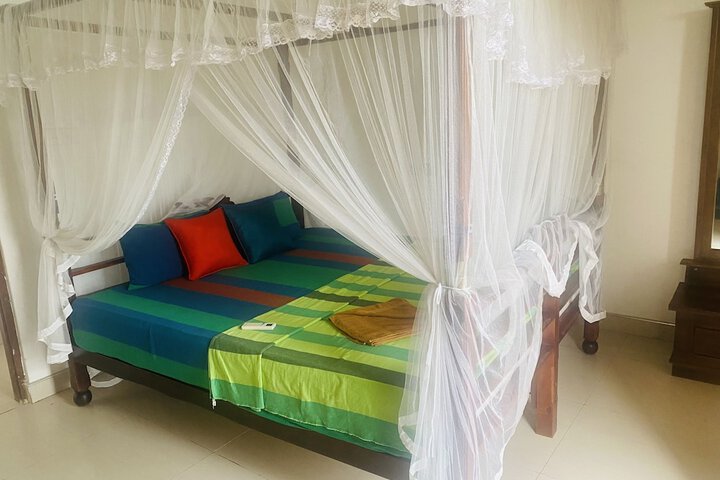 Room 14 of 27