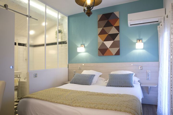 Room 10 of 23