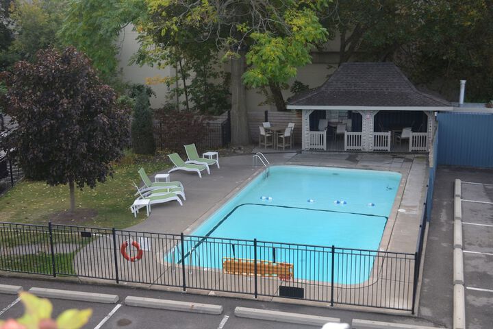 Pool 89 of 108
