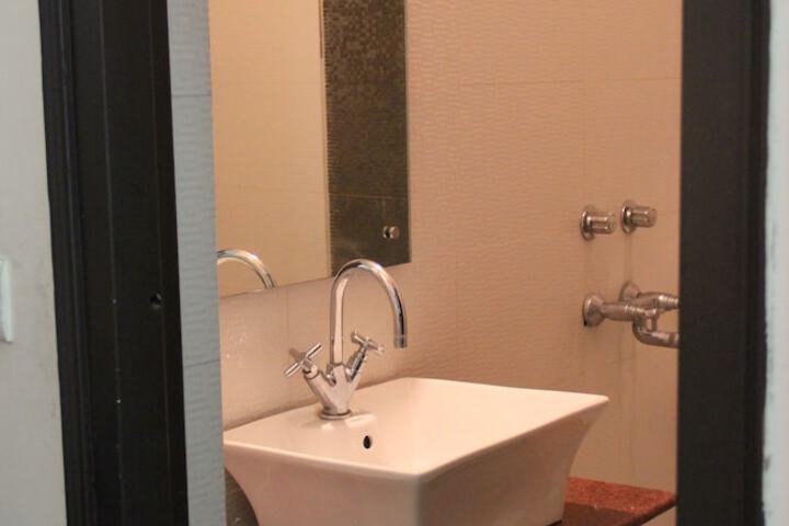 Room 7 of 7