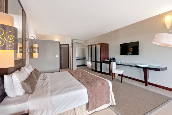 Room 4 of 86