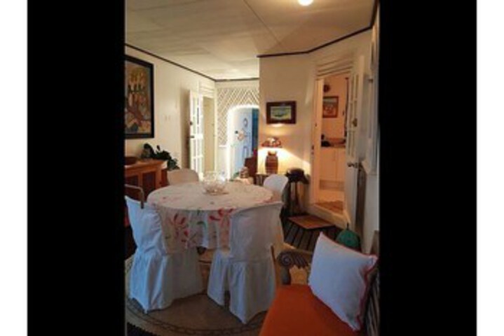 Room 6 of 24