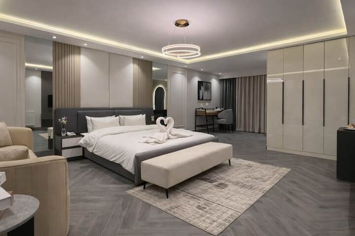 Room 12 of 41