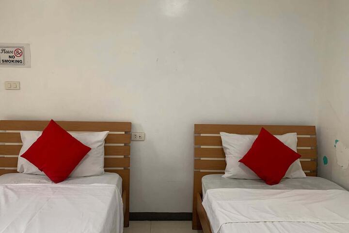 Room 20 of 37