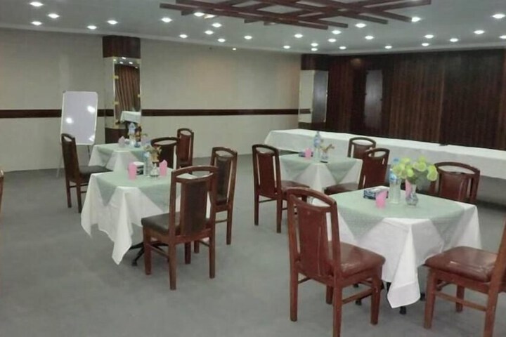 Dining 14 of 15