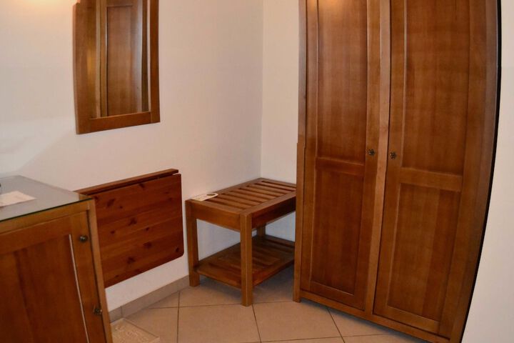 Room 4 of 56