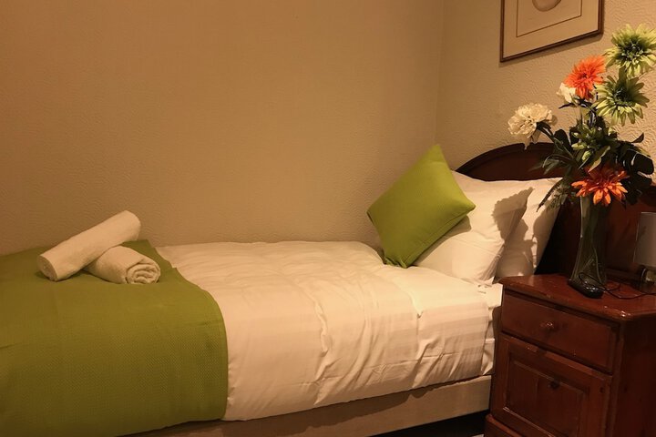 Room 9 of 13