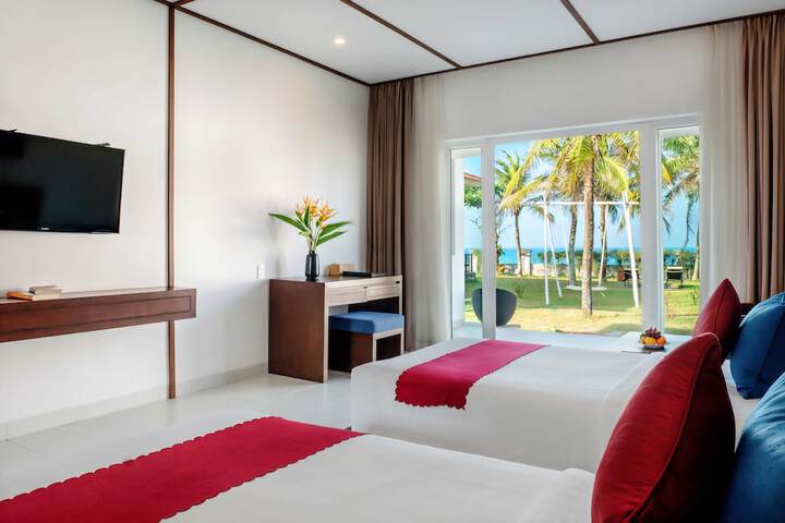Room 4 of 52