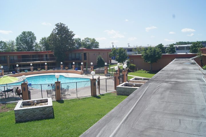Pool 39 of 101