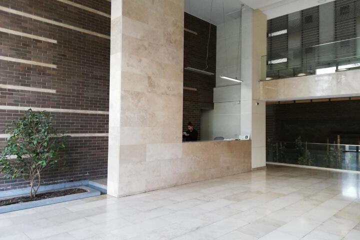 Entrance & Lobby