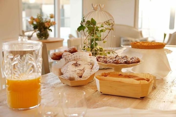 Breakfast/Coffee Service 28 of 31