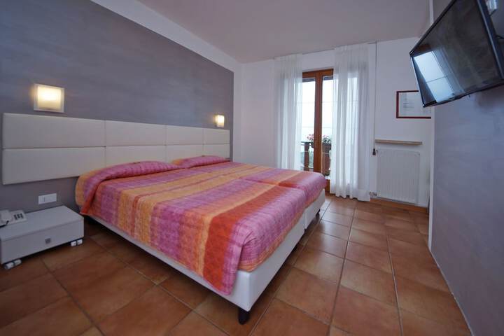 Room 14 of 71