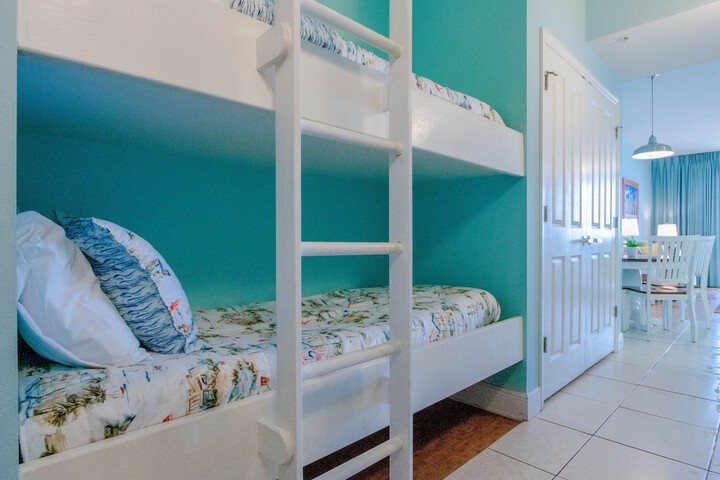 Room 6 of 104