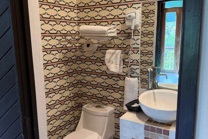 Room 23 of 47