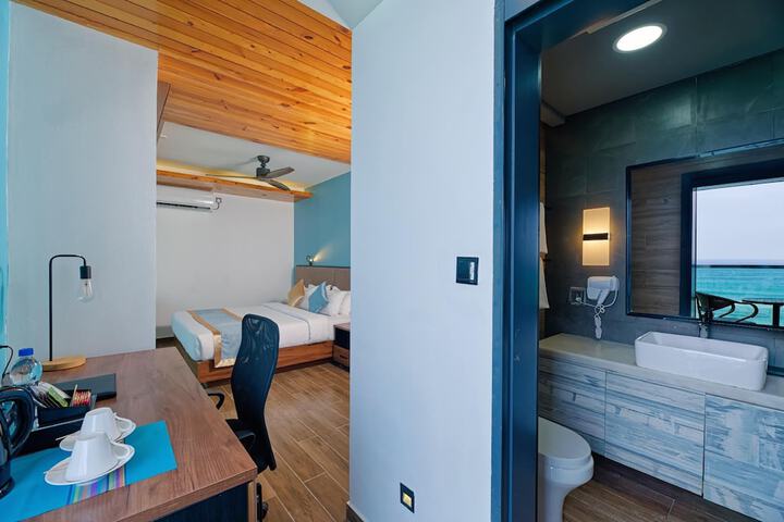 Room 12 of 19