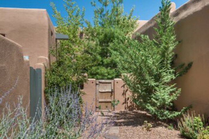 Property Grounds 41 of 60