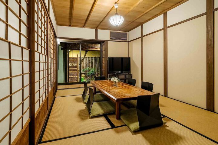 Room 20 of 36