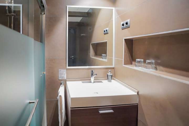 Room 16 of 59
