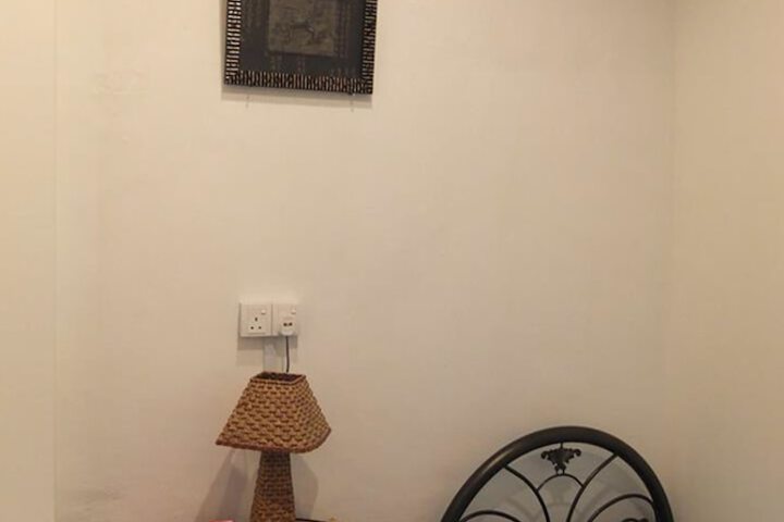 Room 11 of 37