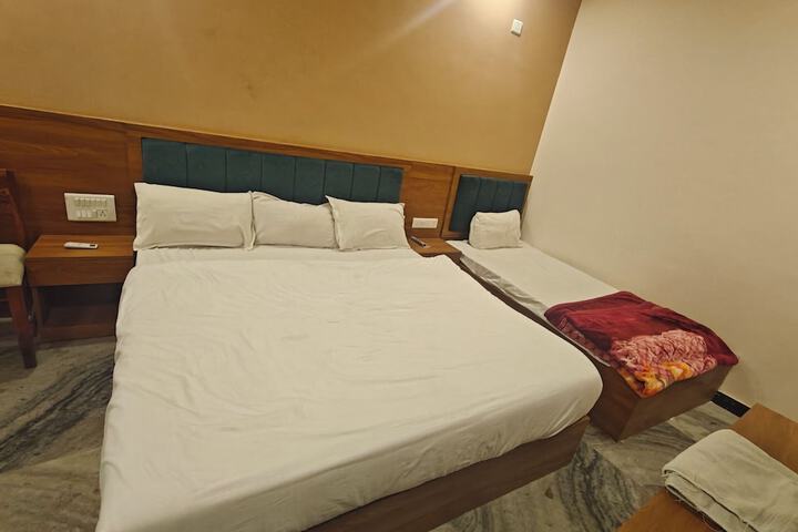 Room 10 of 21