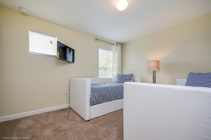 Room 18 of 50
