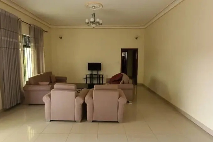 Room 8 of 15