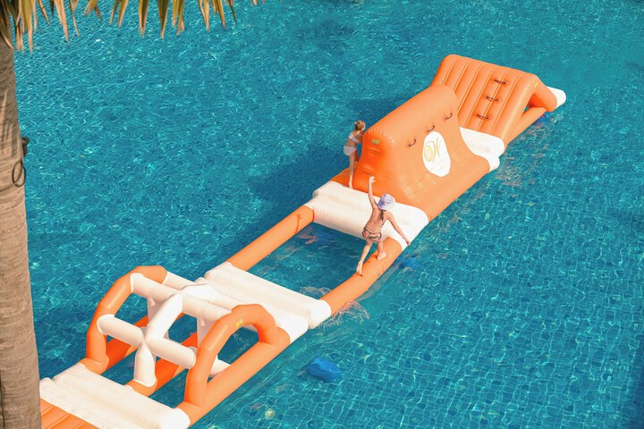 Pool 100 of 165