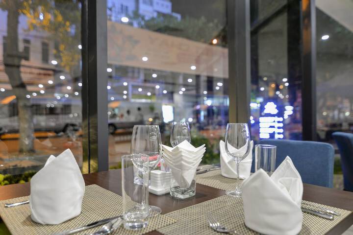 Dining 64 of 92