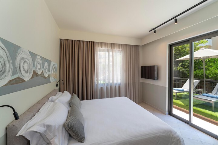 Room 10 of 78