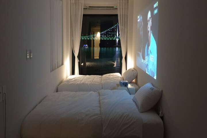 Room 34 of 72