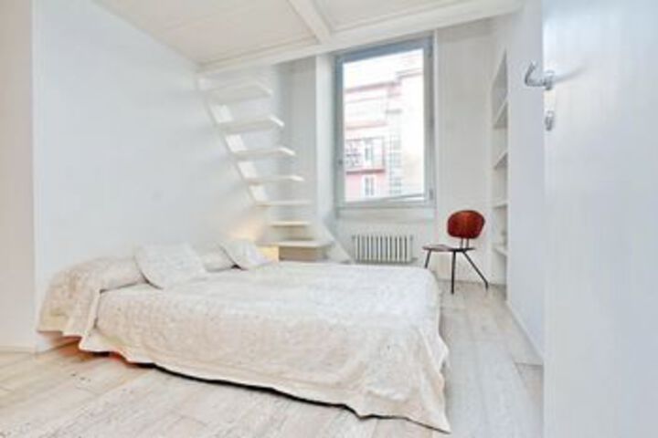 Room 10 of 22