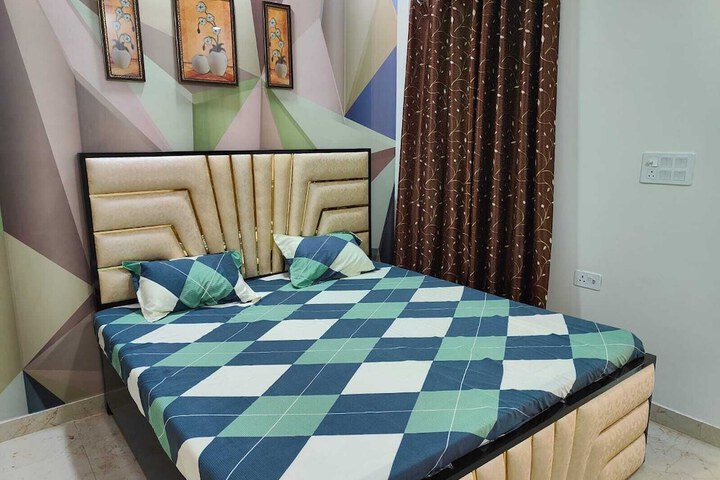 Room 3 of 11