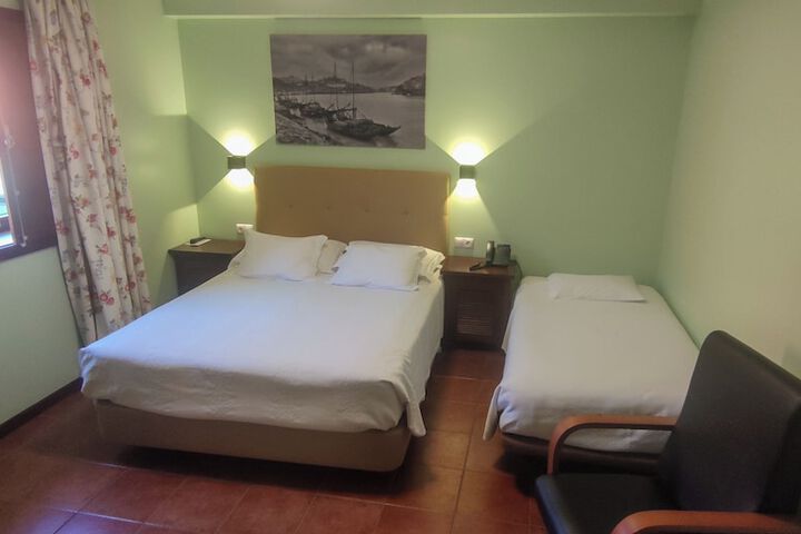 Room 7 of 49