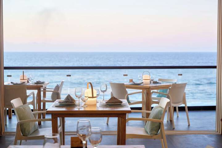 Dining 72 of 92