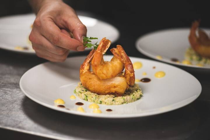 Dining 43 of 50