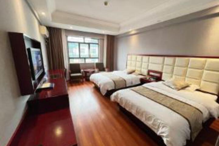 Room 10 of 10