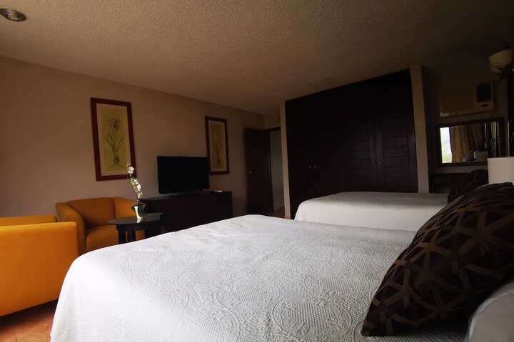 Lovely Beachfront Estudio in Hotel Zone