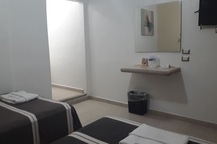 Room 13 of 142