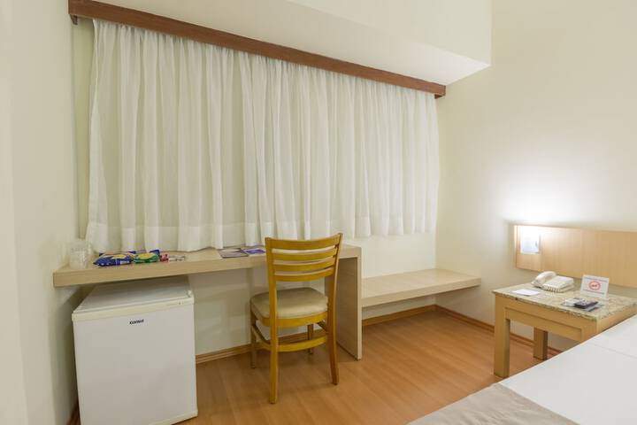 Room 11 of 36