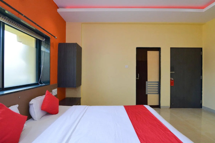 Room 3 of 13