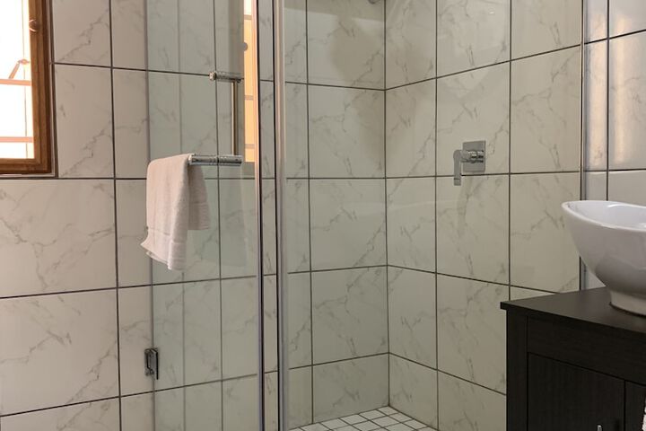 Room 95 of 143