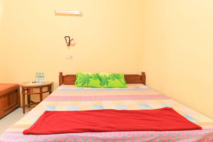 Room 10 of 33