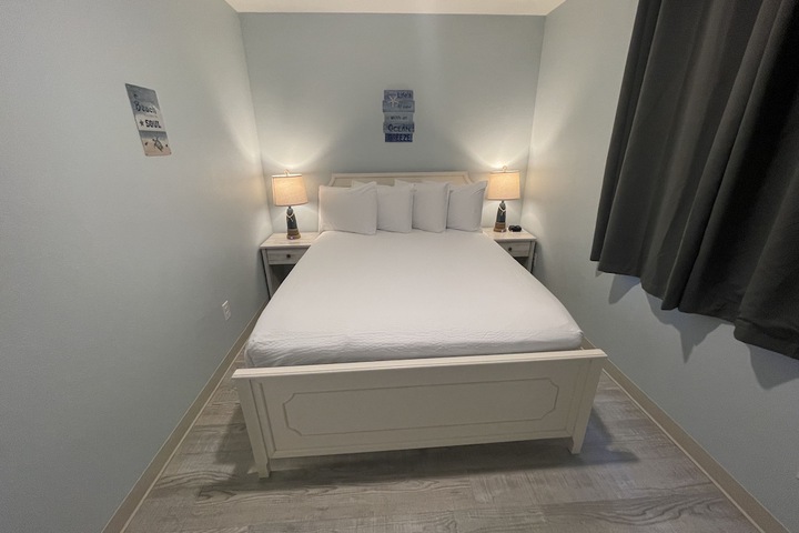 Room 29 of 136
