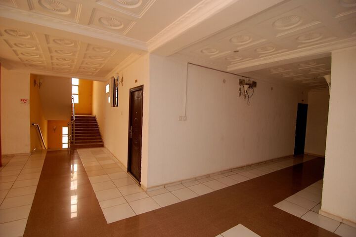 Ballroom/Hall 33 of 40